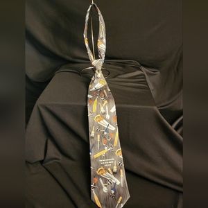 Nice tie . Read the second  say in photo. In great  condition